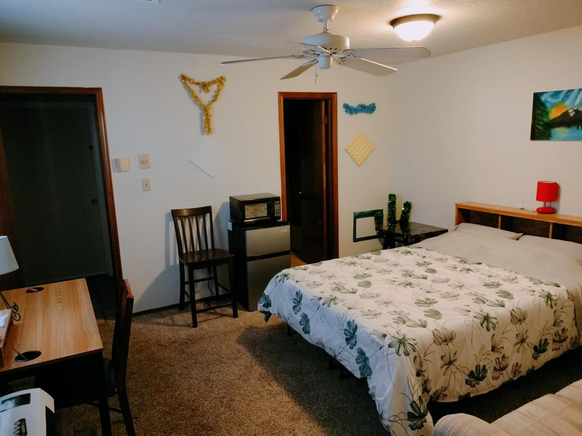 Golden Sunflower's B1 Apartment